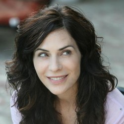 HOLLY GAGNIER