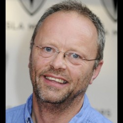 ROBERT LLEWELLYN