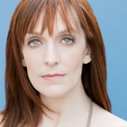 JULIA MURNEY