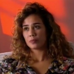 ADRIANNE VALLE