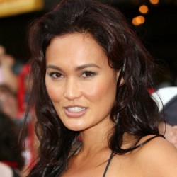 TIA CARRERE