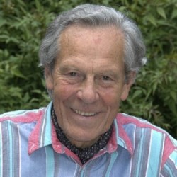 MARTIN MUNCASTER